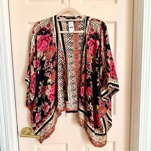 NWT floral Angie kimono